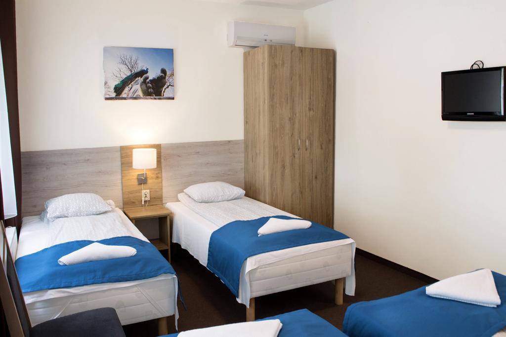 Smart2stay Pod Lipami Гостьовий будинок Варшава